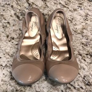 Size 10W flats